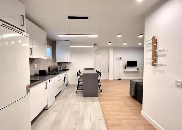 Macasta Suite